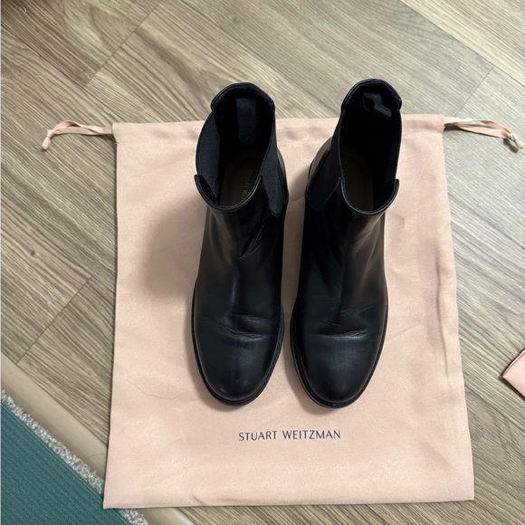 Stuart Weitzman Black Sole Detail - Picture 3 of 5